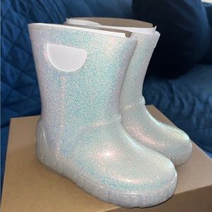 Toddler girl Ugg boots sz 8